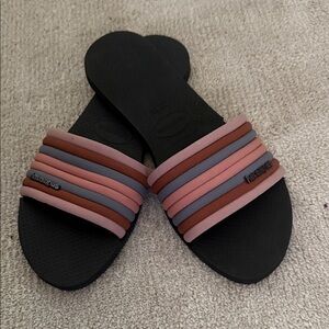 Havaianas Black and Pink Sandals